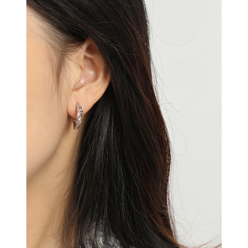 Irregular C Shape Stud