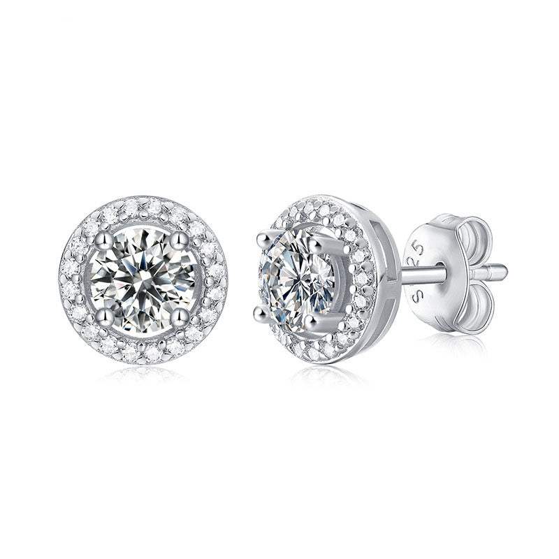 Round Moissanite Stud