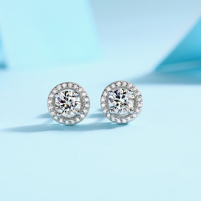 Round Moissanite Stud